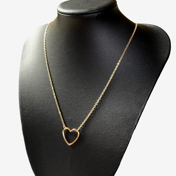 🎉Host Pick🎉 14k Gold Plated Dainty Heart Necklace - Picture 5 of 15
